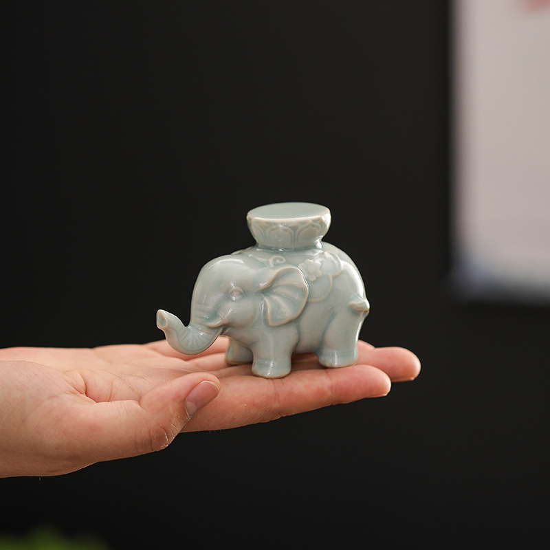 Creative  Elephant Lid Holder  - огляд і ціна Unique Table Accessories